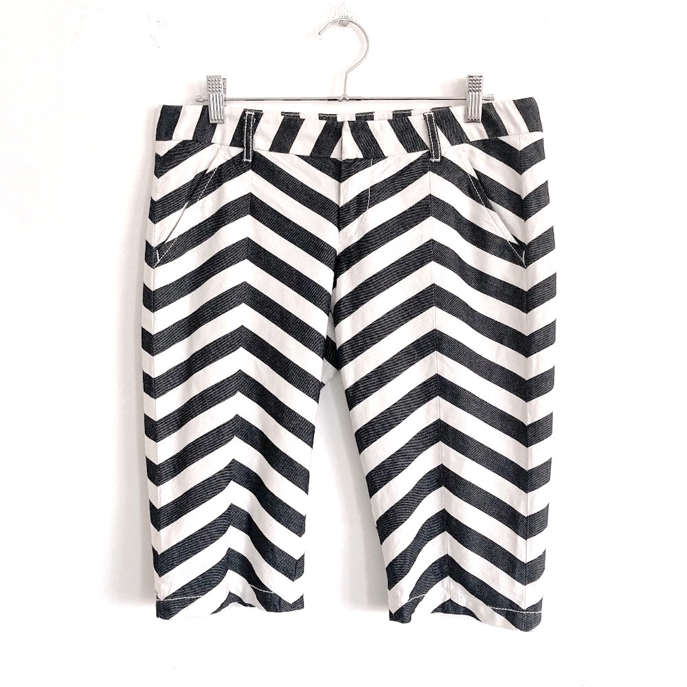 Fornarina Chevron Print Capri Length Burmuda Shorts w/Pockets! Size 29